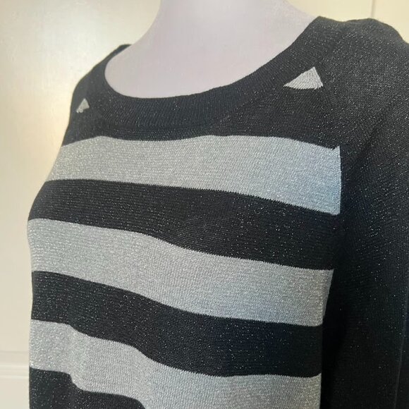 Michael Kors Silver Black Long Sleeve Striped Metallic Sweater Size Large - Picture 5 of 12
